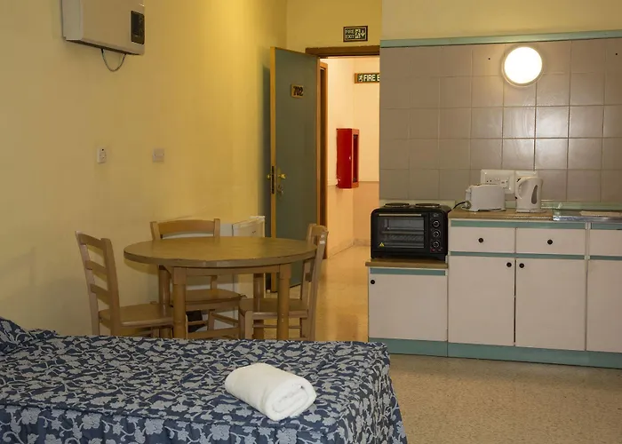 Burlington Aparthotel Saint Julian's